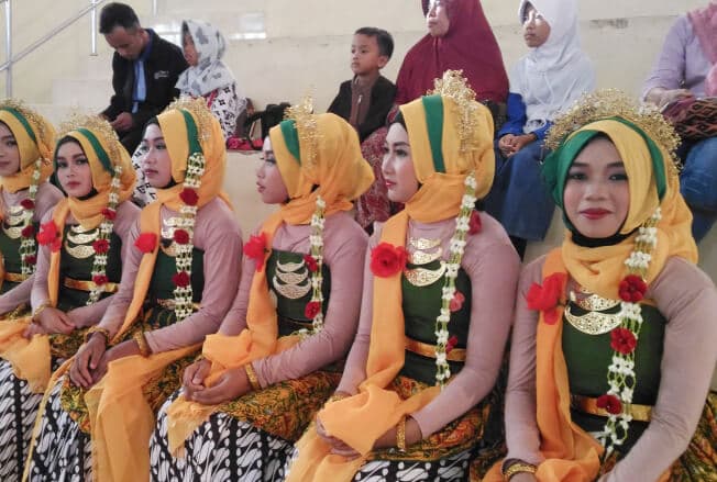 Apa kata mereka?